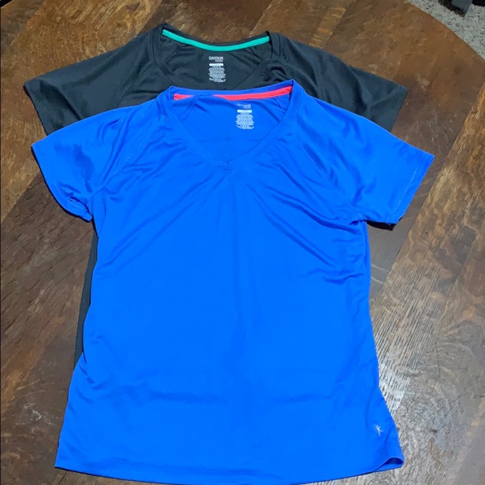 Loose fitting athletic shirts
